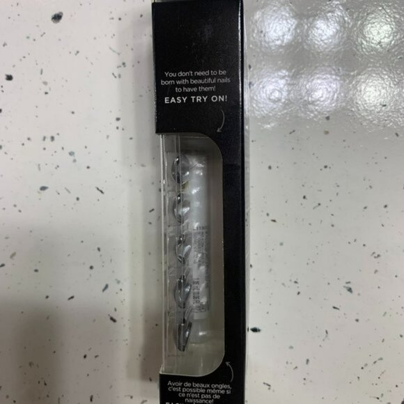 BOGO BUNDLE! Press On Nail Sets - Picture 9 of 11